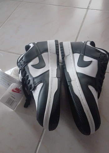 Siyah Beyaz Bağcıklı Spor Ayakkabı - Görsel 2