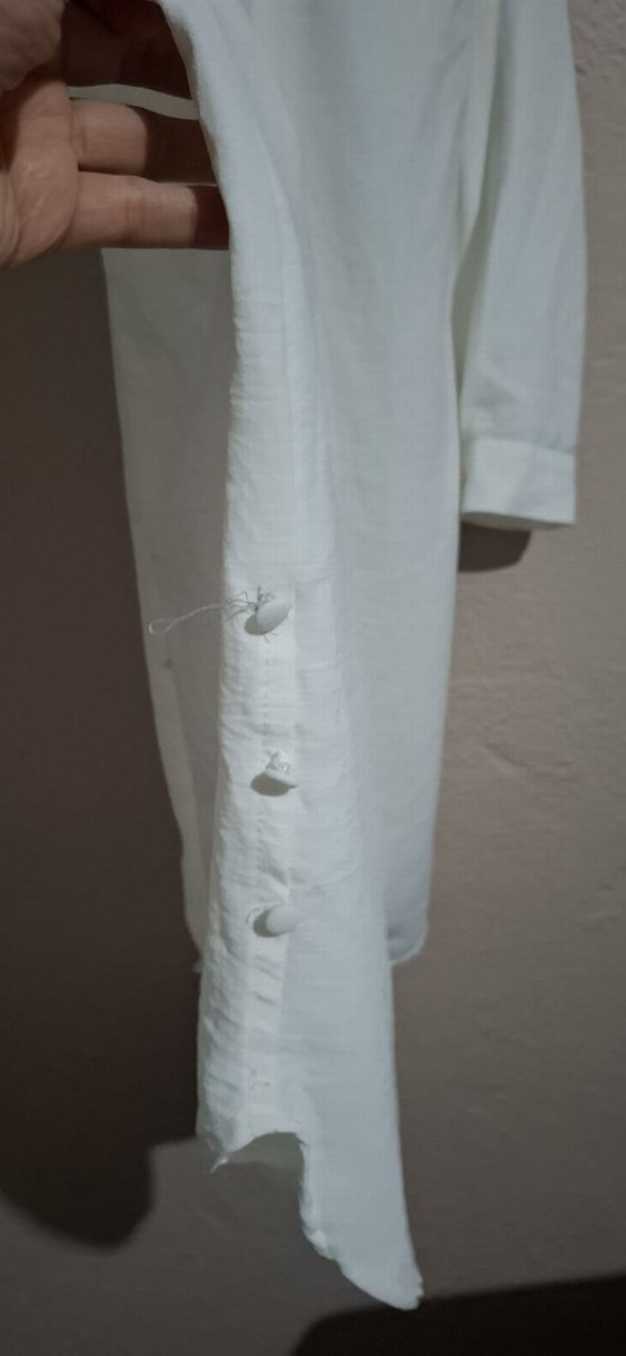 Beyaz Keten V Yakalı Uzun Kollu Gömlek - Görsel 4