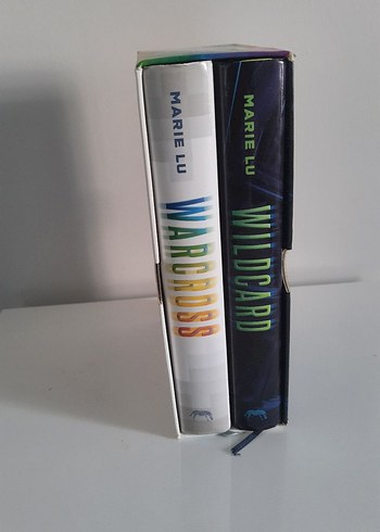 Marie Lu - Wildcard ve Warcross Romanları