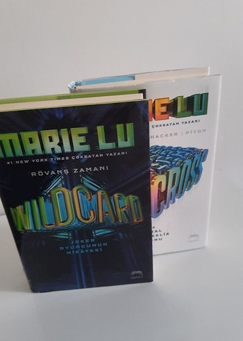 Marie Lu - Wildcard ve Warcross Romanları