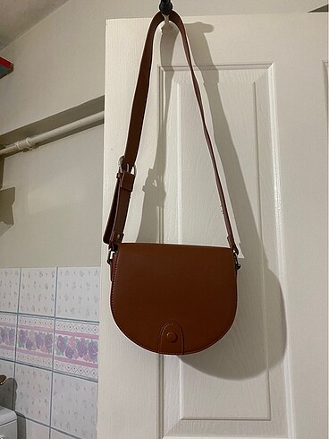 Stradivarius omuz çantası