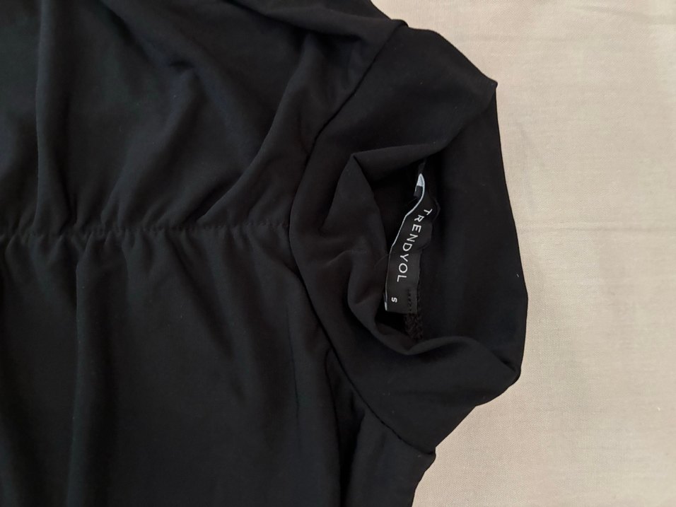 Siyah Drapeli çıtçıtlı bluz - Görsel 2