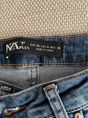 38 Beden mavi Renk Yirtik jean