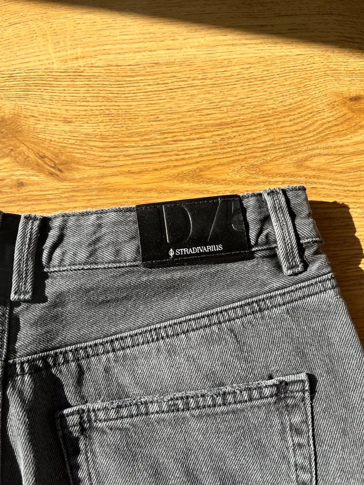 Gri Mini Denim Şort, Rahat Kesim stradivarius D75 - Görsel 3