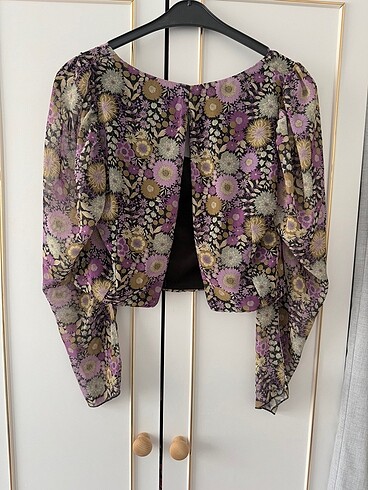 s Beden Trendyolmilla Renkli Şık Crop Bluz