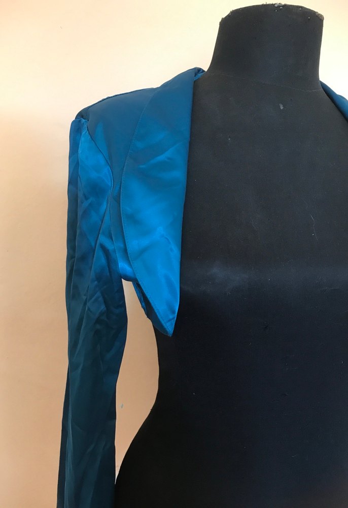 Mavi Saten Bolero Yaka Detaylı - Görsel 2