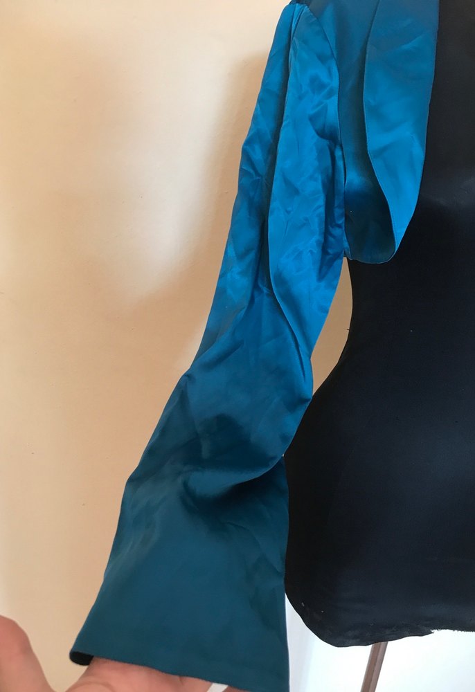 Mavi Saten Bolero Yaka Detaylı - Görsel 4