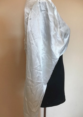 Kırık Beyaz Saten Bolero - Görsel 3