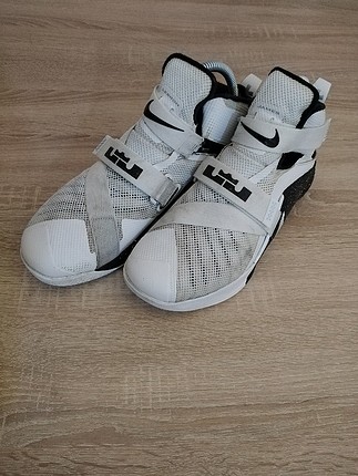 Nike Lebron Soldier 9