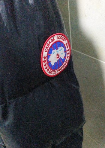 Siyah fermuarlı ürün. - Görsel 5