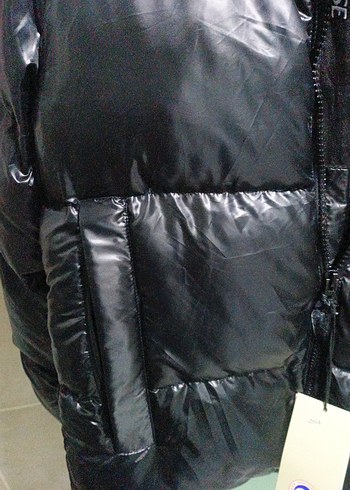 Siyah fermuarlı ürün. - Görsel 3