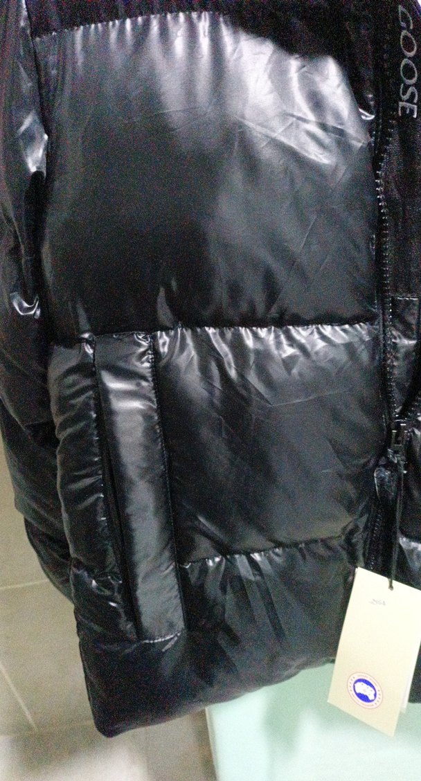 Siyah fermuarlı ürün. - Görsel 3