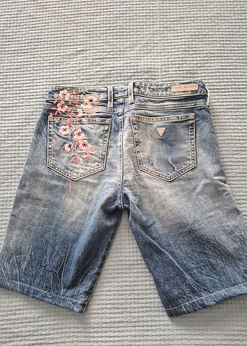 28 Beden gri Renk Nakışlı Denim Mini Şort