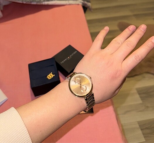  Beden Tommy Hilfiger Bayan Kol Saati