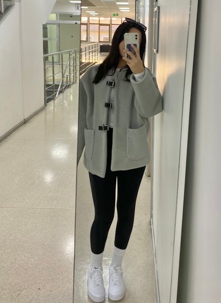 Gri Tokalı Rahat Kadın Ceket - Görsel 3