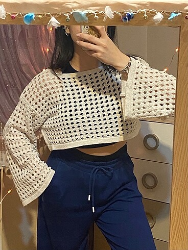 DELİKLİ CROP KAZAK