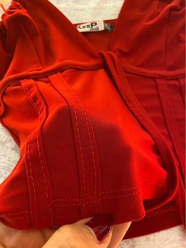 Kırmızı Askılı Crop - Görsel 3