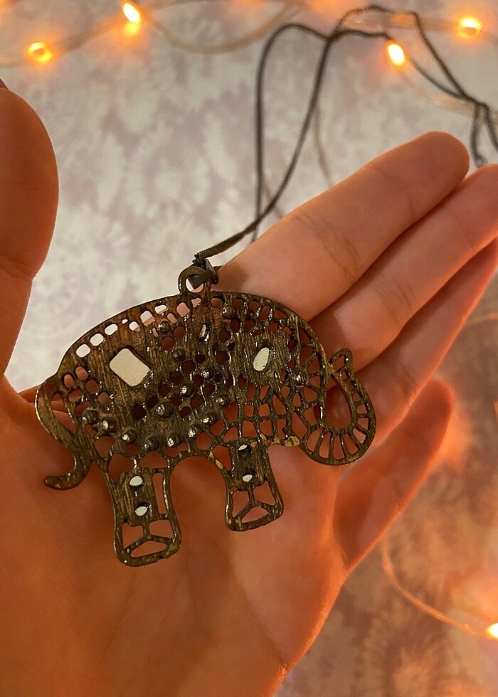 Uzun zincirli taşlı model fil kolye - Görsel 3