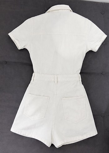 Beyaz Düğmeli Kısa Tulum - Görsel 2