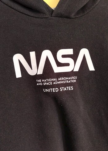 NASA Baskılı Siyah Crop Sweatshirt - Görsel 4