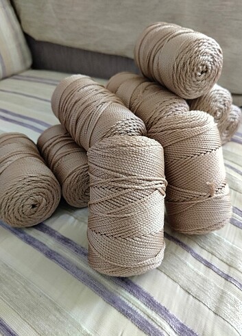 Beden Makrome polyester ip 100gr