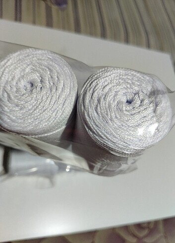 Beden beyaz Renk Makrome polyester ip