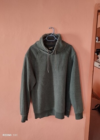 DeFacto Sweatshirt