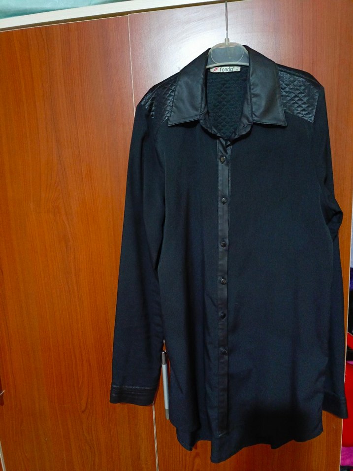 Düğmeli Siyah Deri Kadın Gömlek - Görsel 2