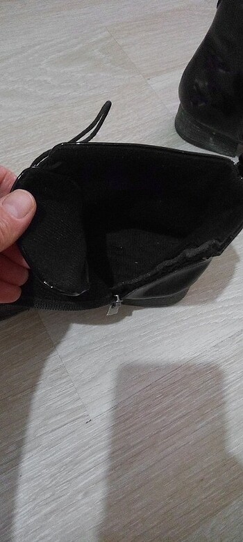 40 Beden siyah Renk Bot az kullanılmış