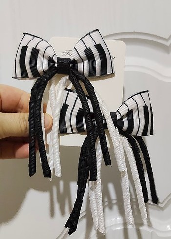 Siyah Beyaz Fiyonklu Gotik Saç Aksesuarı - Görsel 2