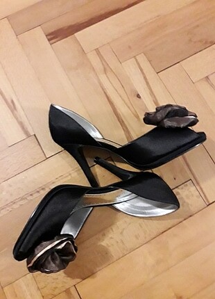 38 Beden siyah Renk Şık bir ayakkabı 