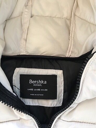 Bershka Xs beden şişme mont