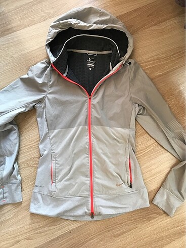 Nike xs