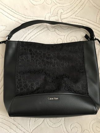 l Beden Calvin klein siyah çanta