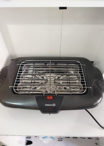 Beden Renk Korkmaz 2000W Elektrikli Izgara Siyah