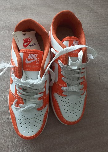 Turuncu Nike SB Laced Sneakers