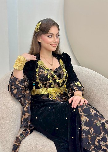 Uzun Kollu Altın Renkli Boncuklu Kadın Hint Elbisesi - Görsel 3