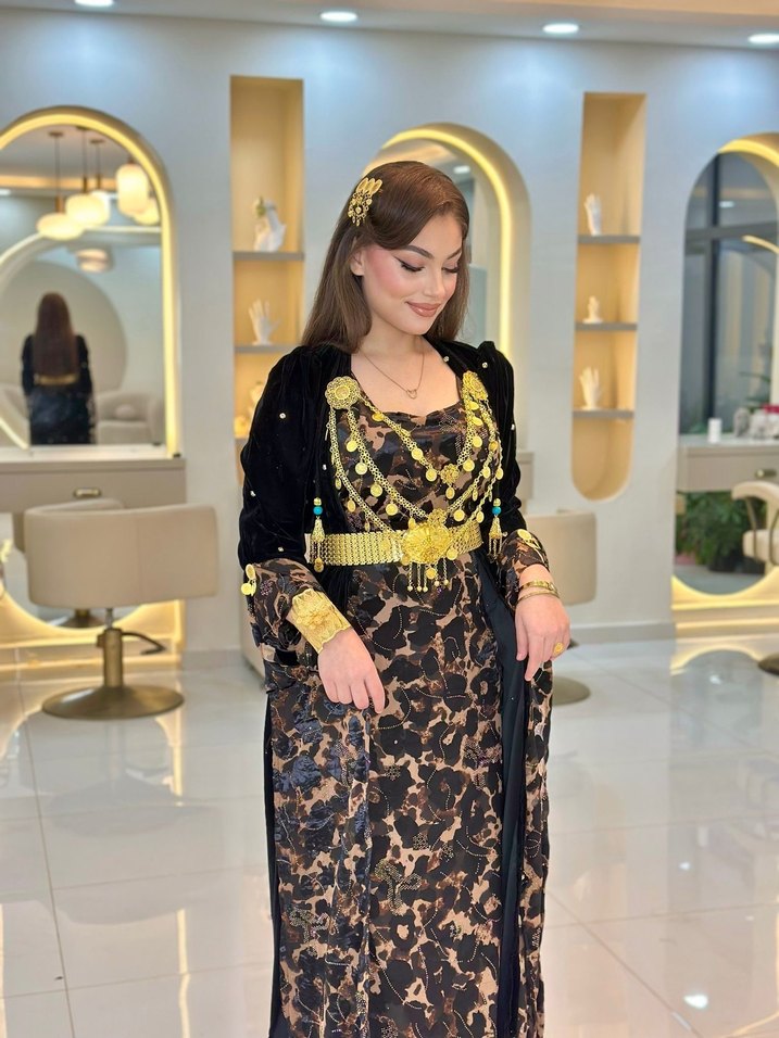 Uzun Kollu Altın Renkli Boncuklu Kadın Hint Elbisesi - Görsel 2