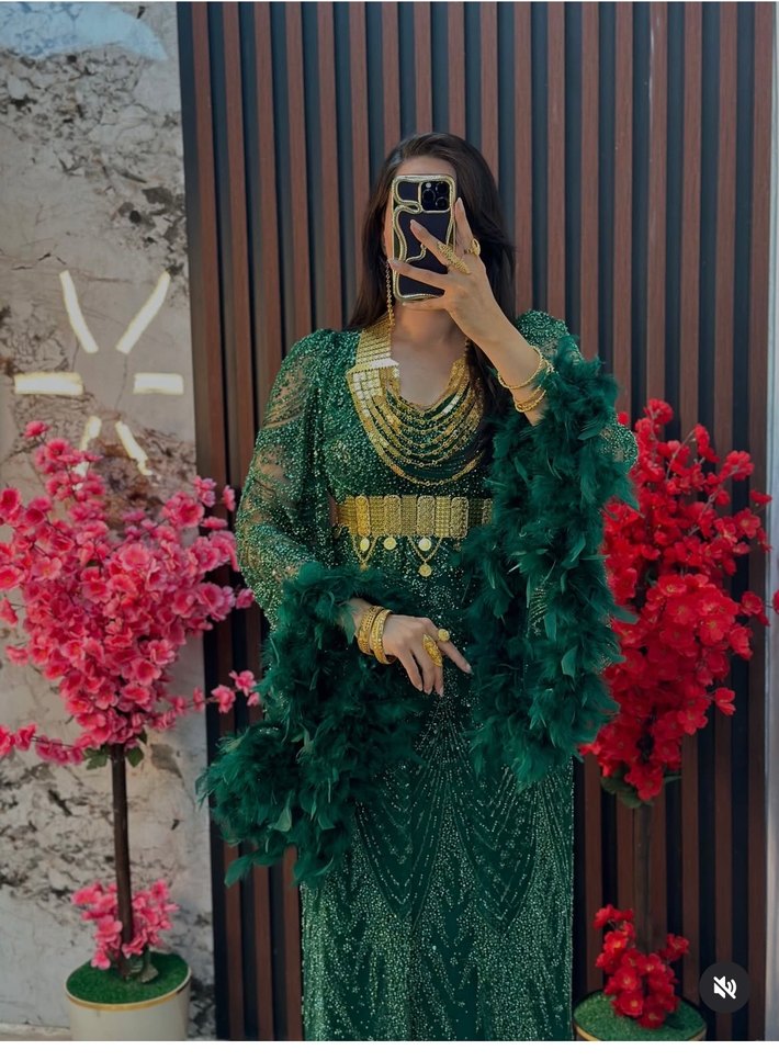 Boncuk Detaylı Uzun Yeşil Etnik Kadın Elbise - Görsel 2