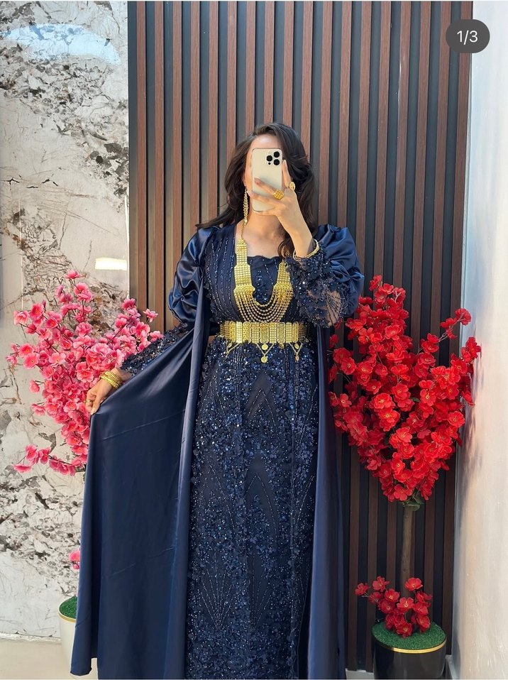 Boncuk İşlemeli Uzun Lacivert Straplez Abiye - Görsel 2