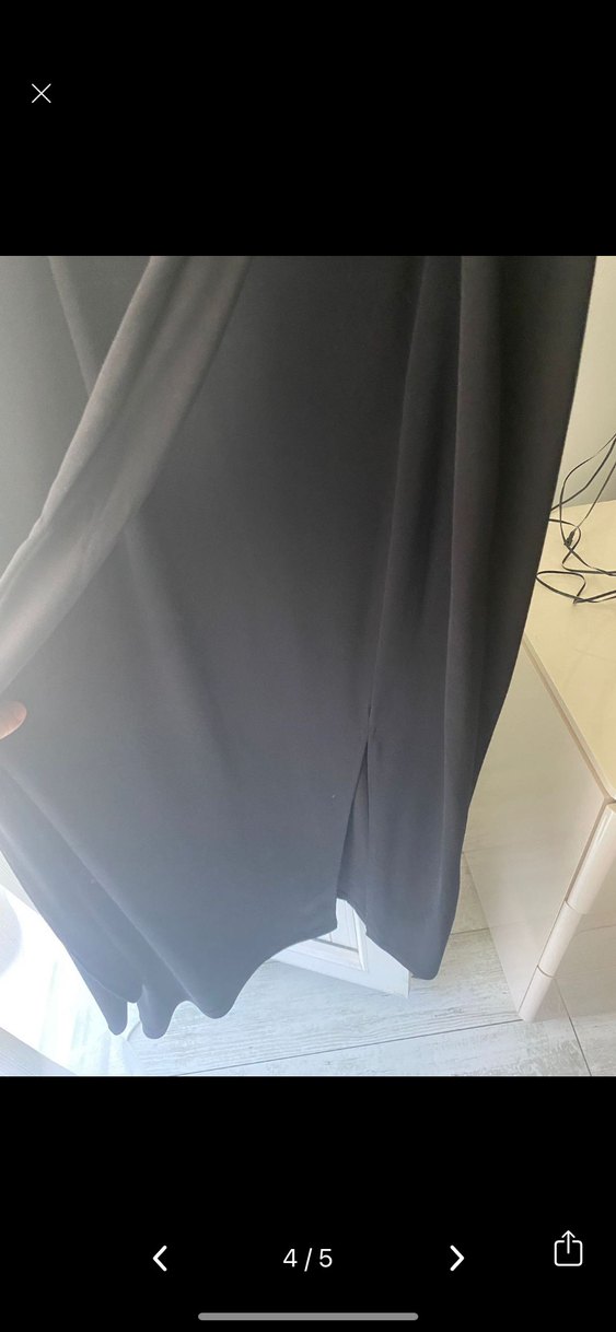 Siyah V Yakalı Uzun Askılı GUSTO Elbise - Görsel 4