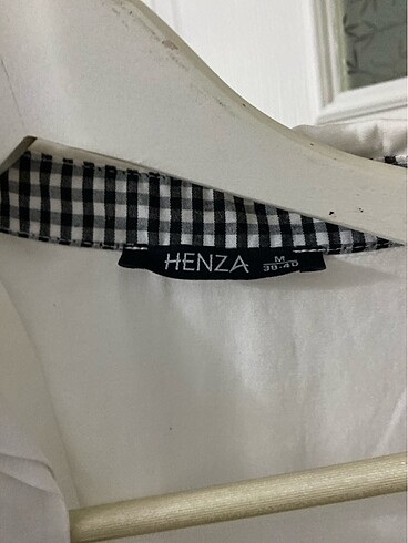 Arkası pötikareli alt kısmı dantelli gömlek - Görsel 3