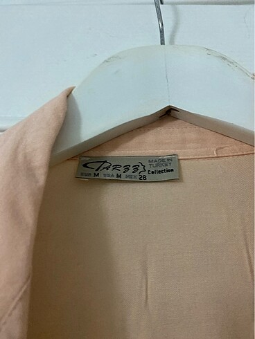 Yakaları nakışlı yavru ağzı renk gömlek - Görsel 3