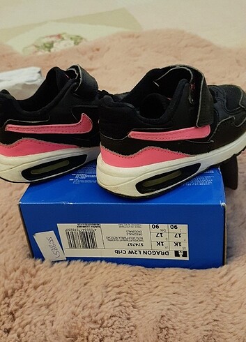 23 Beden Nike Airmax Kız Çocuk Spor Ayakkabı 