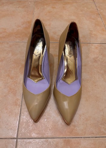 Ted Baker Bej Sivri Burunlu Sik Topuklu Ayakkabi