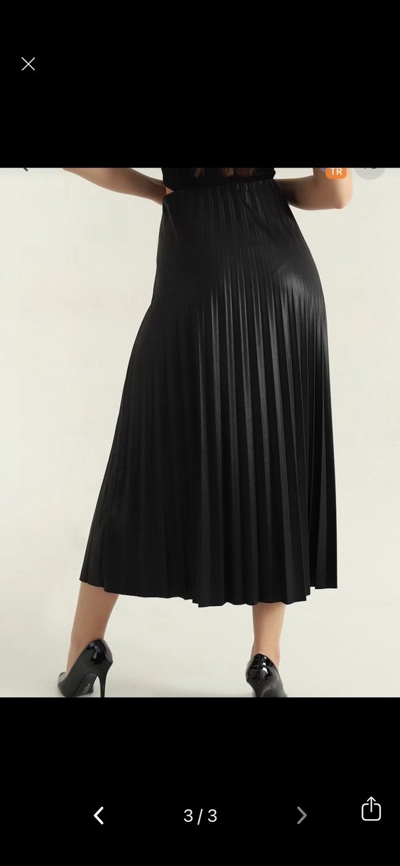 Parlak Siyah Deri Pileli Uzun Etek - Görsel 3