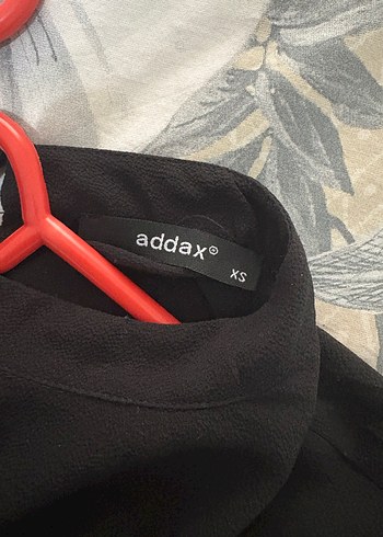 Uzun Kollu Siyah Fırfırlı Bluz - Görsel 4