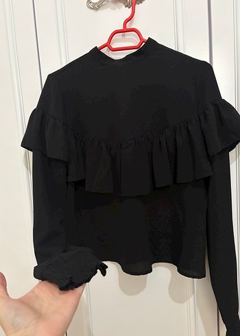 Uzun Kollu Siyah Fırfırlı Bluz - Görsel 3