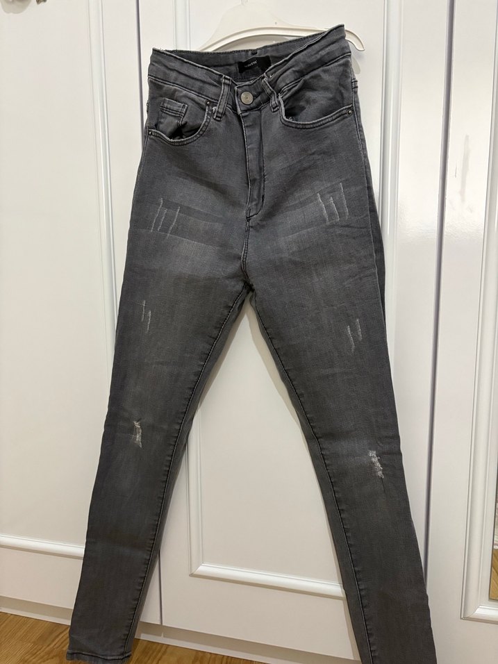 Gri Kadın Slim Fit Sokak Stili Jean - Görsel 2