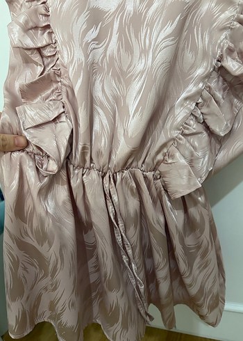 Pembe Saten Görünümlü Volanlı Bluz - Görsel 4